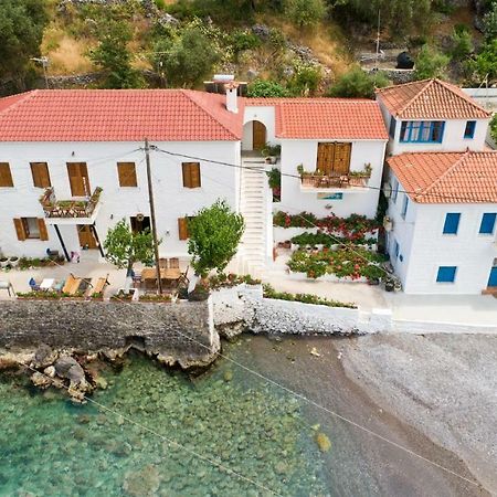 Mouragio Hotel Kyparission Exterior photo
