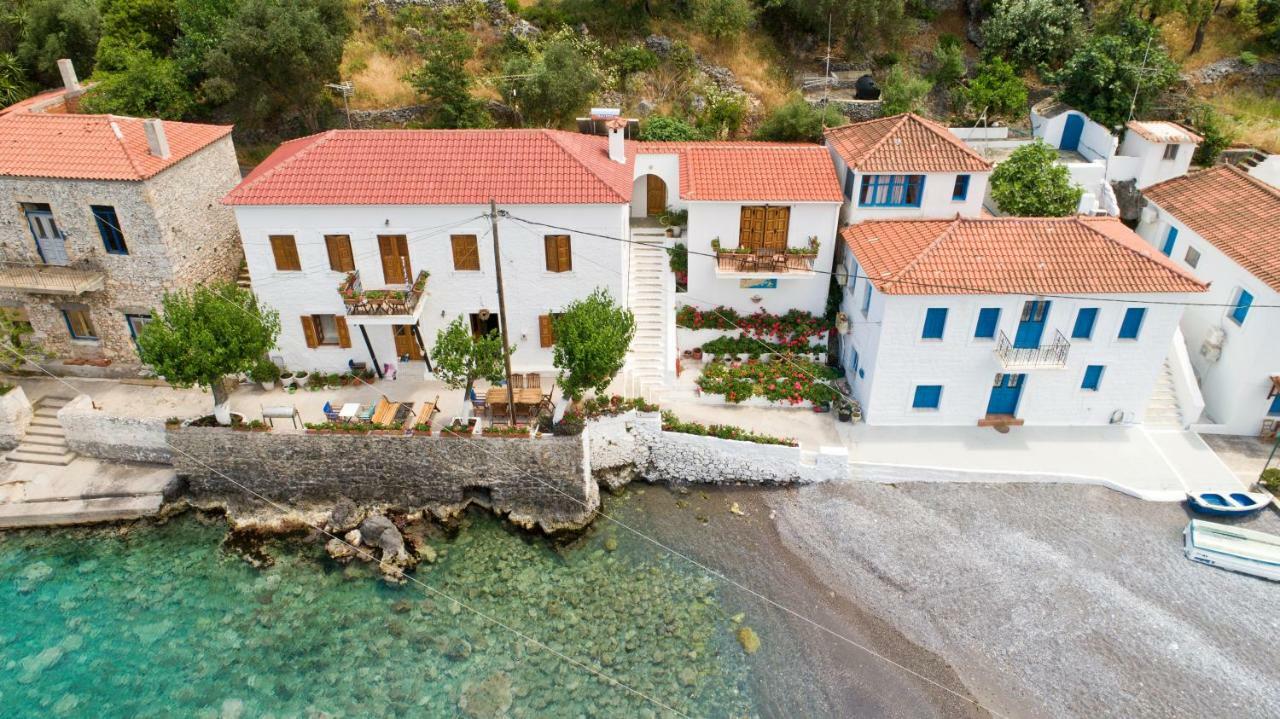 Mouragio Hotel Kyparission Exterior photo