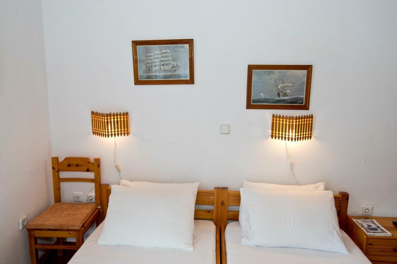 Mouragio Hotel Kyparission Exterior photo